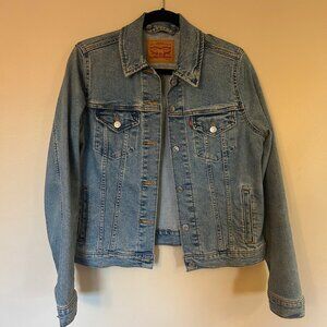 Levi Women's Jean Jacket Size L